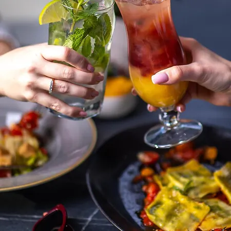 Ξενοδοχείο Expo Tower By Mellow Mood 4*