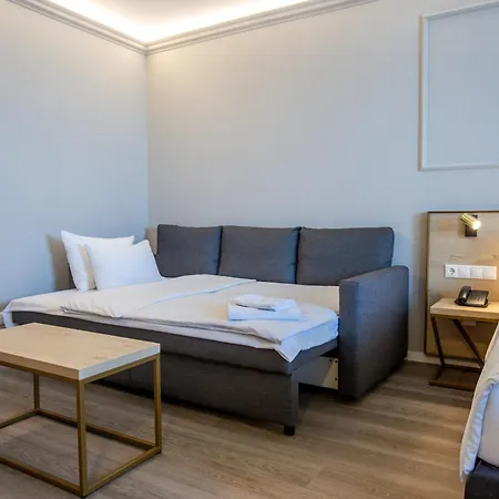 Expo Tower By Mellow Mood Otel 4*