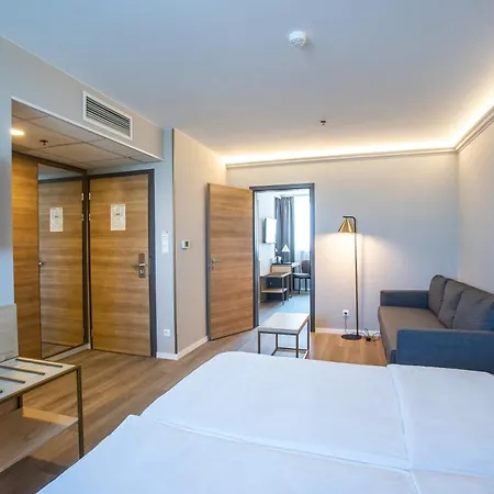 Expo Tower By Mellow Mood 4* Budapeşte