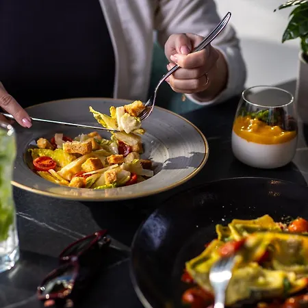 Expo Tower By Mellow Mood 4*