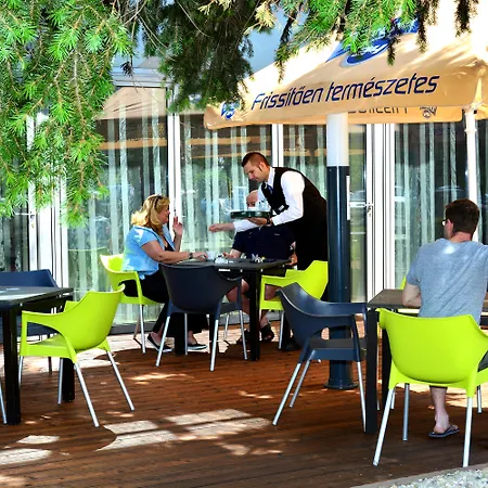 Expo Tower By Mellow Mood 4* Budapesta